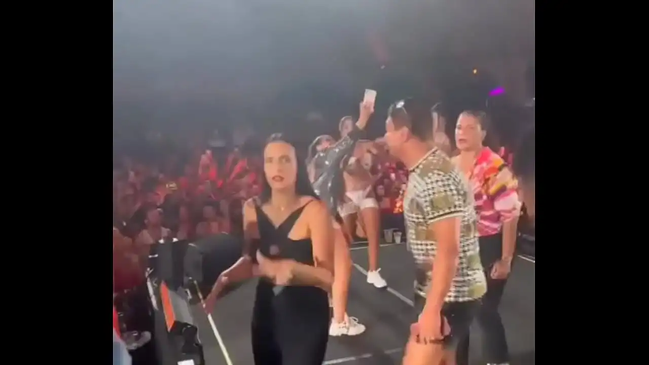 Anitta perfeita