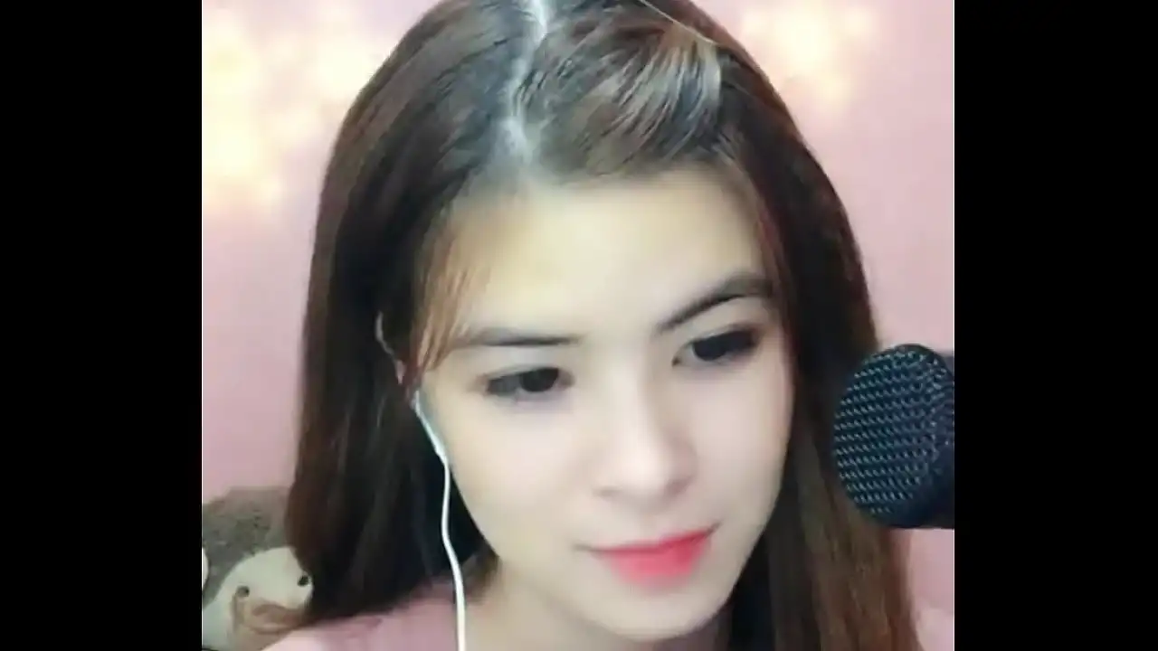 Irmã vietnamita Hot Uplive