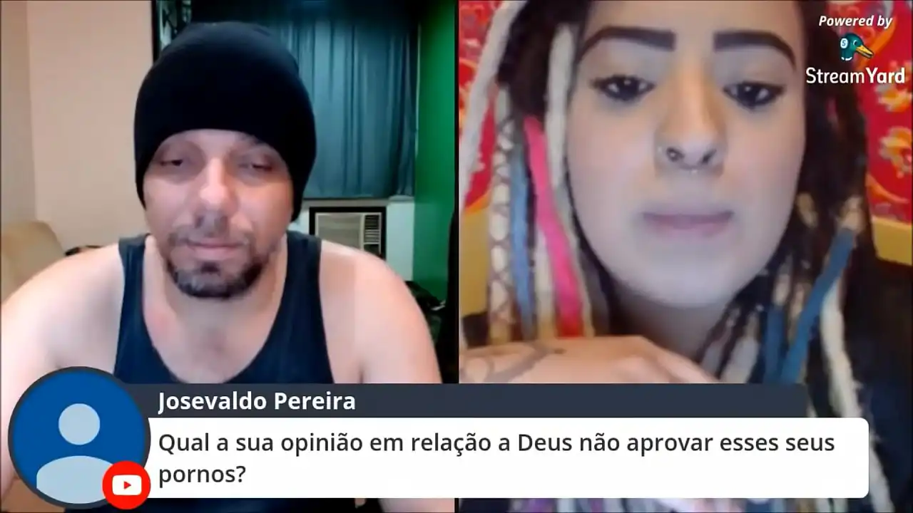 PORNSTAR EMI RIPPI RESPONDENDO PERGUNTAS PICANTES E INDECENTES DO PUBLICO