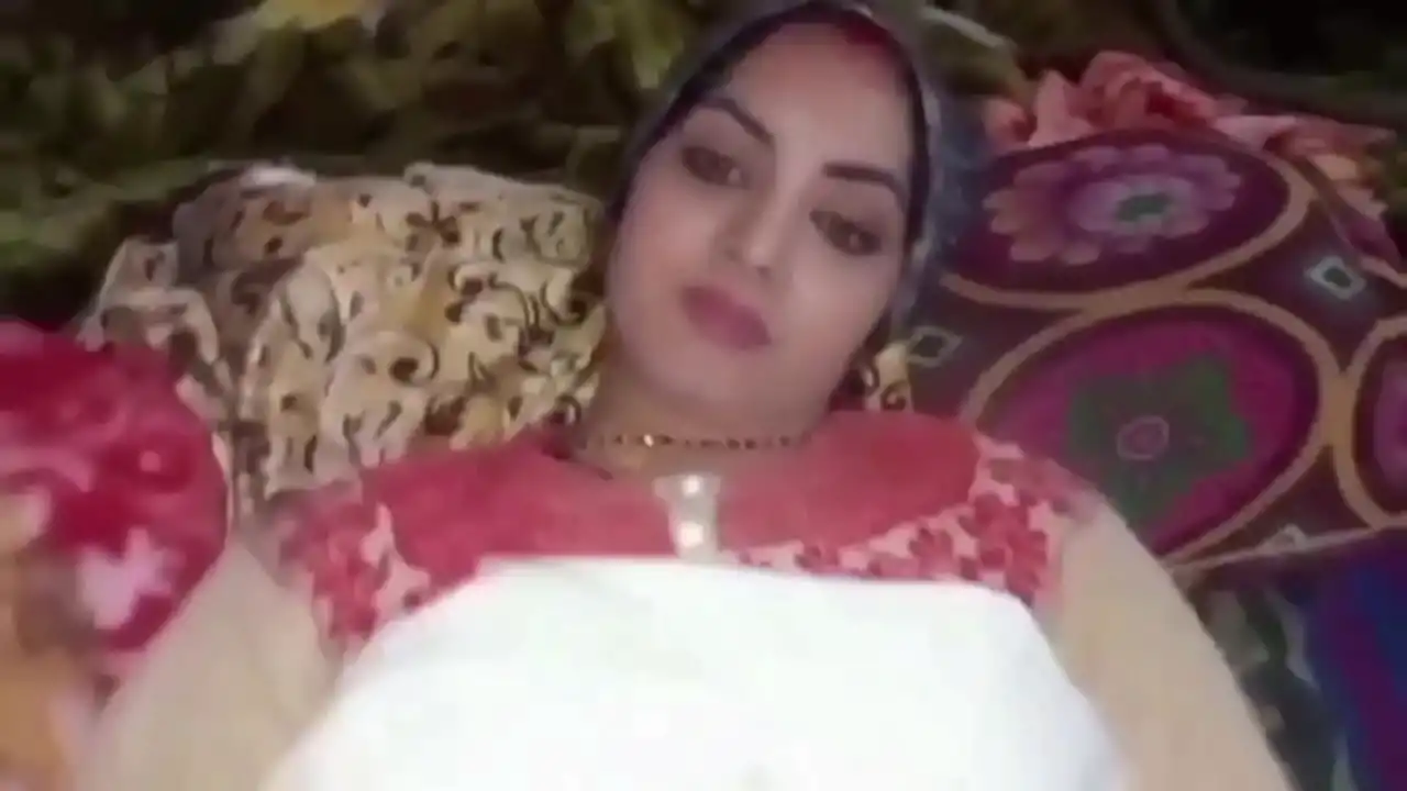 Sexo com minha linda vizinha recém-casada bhabhi, garota recém-casada beijou o namorado, Lalita bhabhi relação sexual com namorado atrás do marido